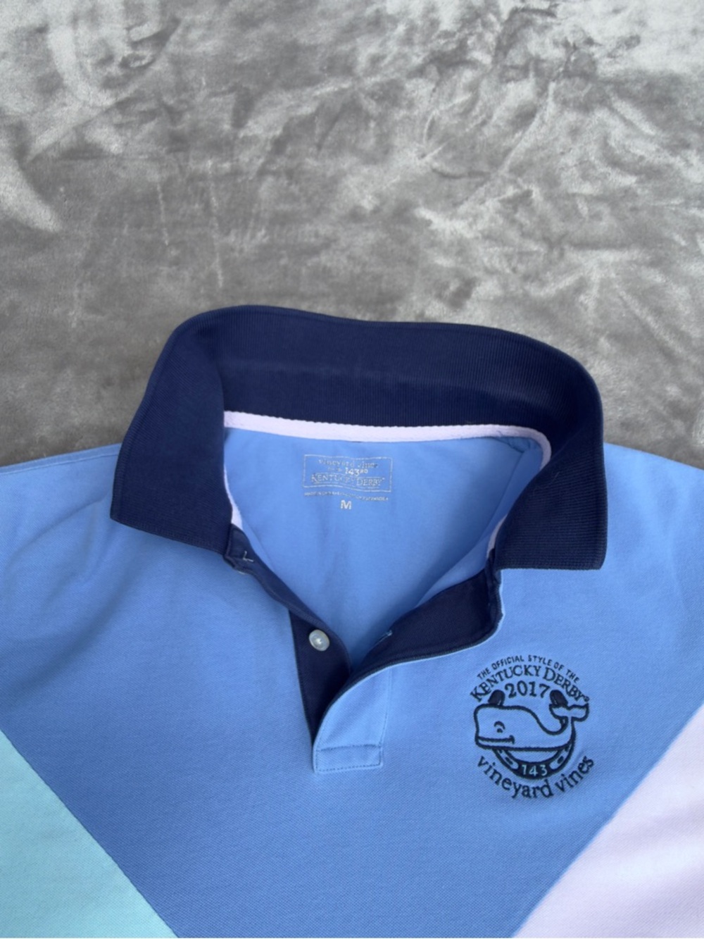 Vineyard Vines Polo Shirt Mens Medium Pink Blue Green 2017 Kentucky Derby Logo - Picture 8 of 8